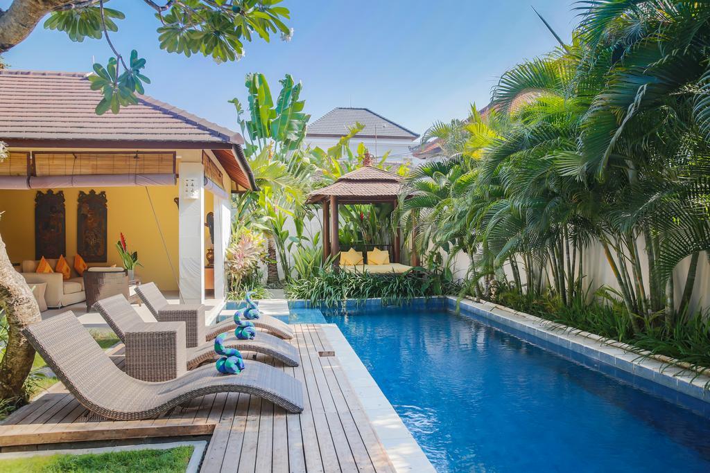 Samana Villas Legian Esterno foto
