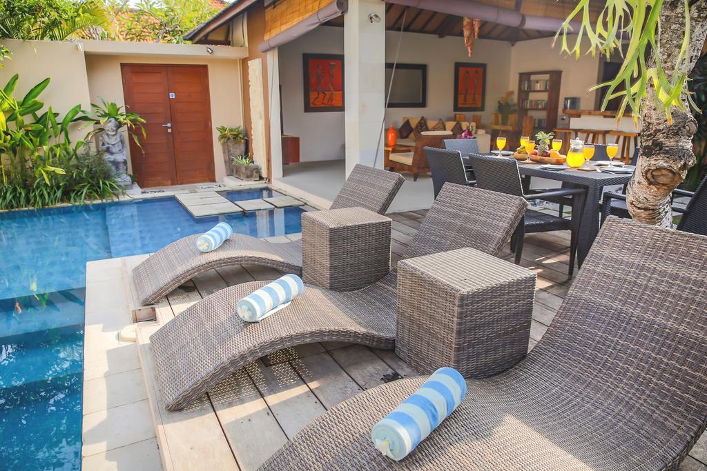 Samana Villas Legian Esterno foto