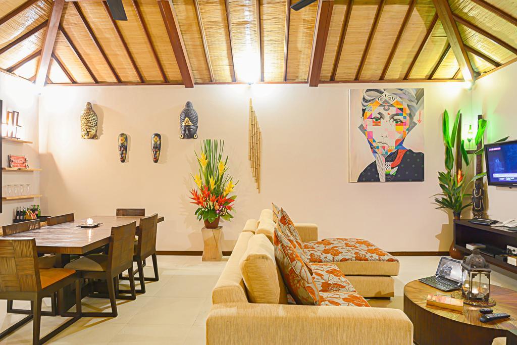 Samana Villas Legian Esterno foto